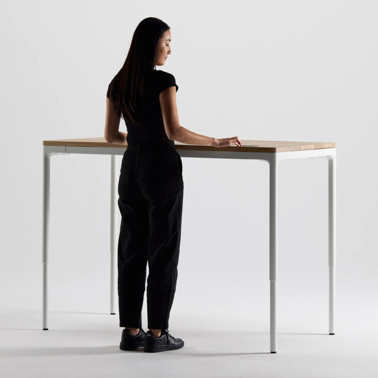 Humanscale eFloat Quattro Stand-Up Executive Desk