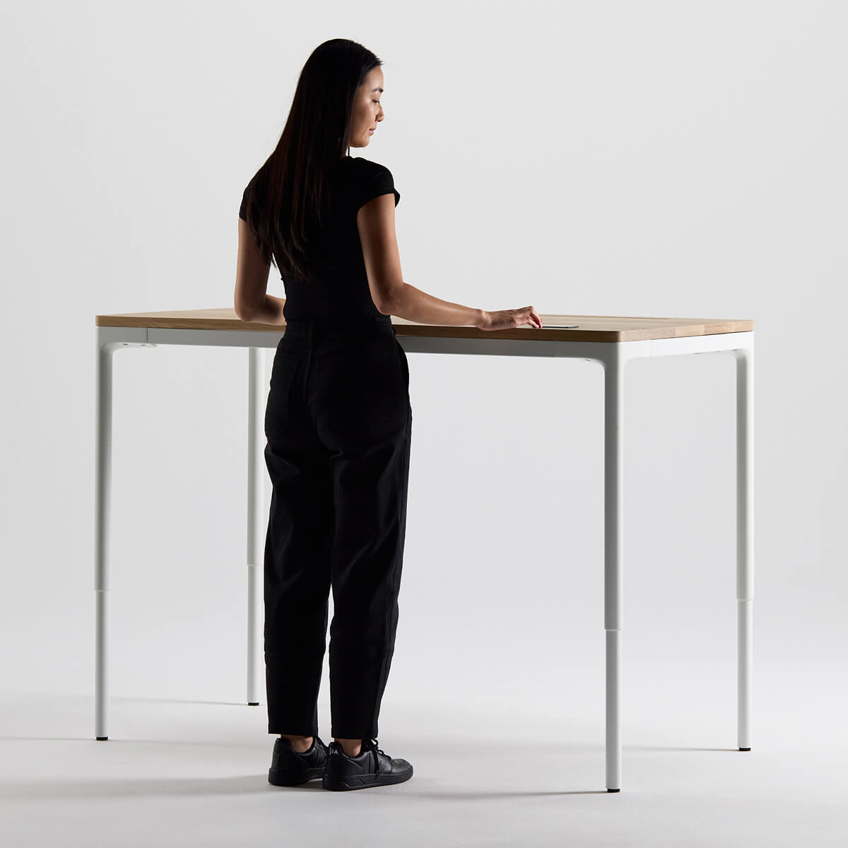 Humanscale eFloat Quattro Stand-Up Executive Desk